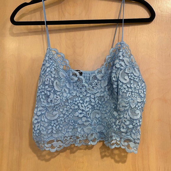 Blue floral Express crop top size large - Picture 1 of 3